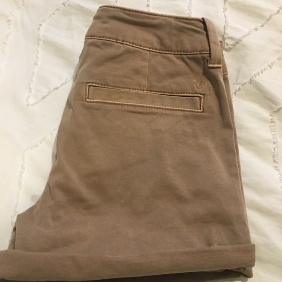 American Eagle size 4 khaki midi shorts - Picture 2 of 3